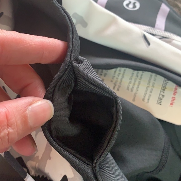 LULULEMON Athletica Black/White Wunder Under Pant Size 8 - Picture 8 of 14